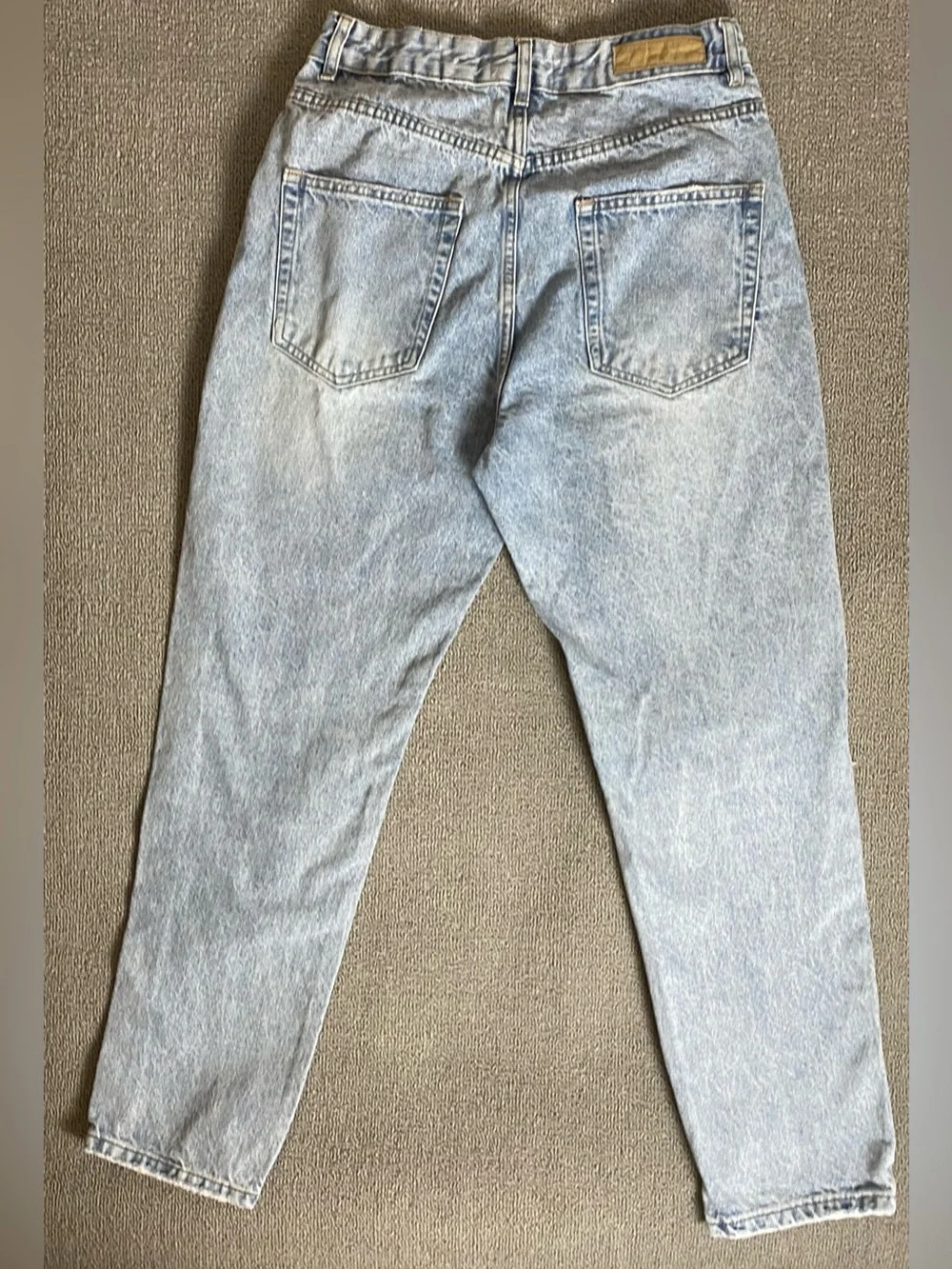 Cotton On Women’s Sz 8 Light Wash Distressed High Waisted Mom Jeans- 100% Cotton